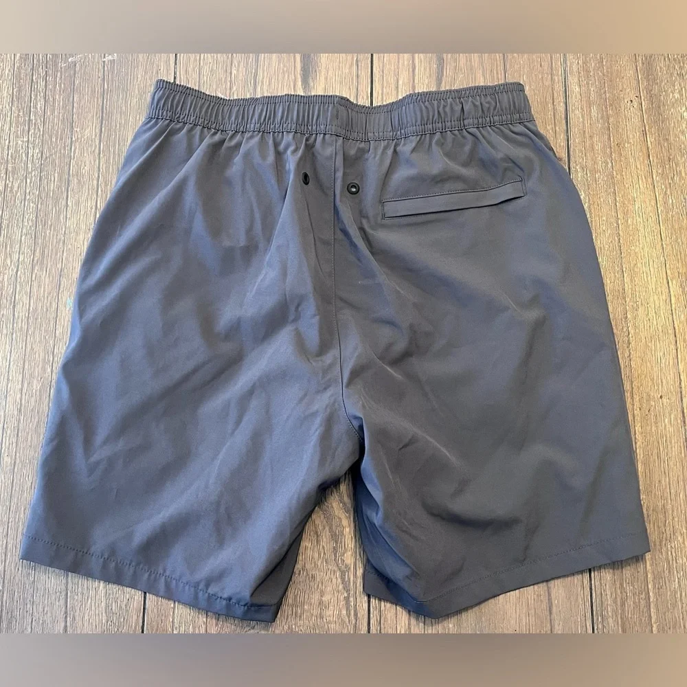 NWT Calvin Klein Swimwear Grey Shorts Men’s Medium Trunks